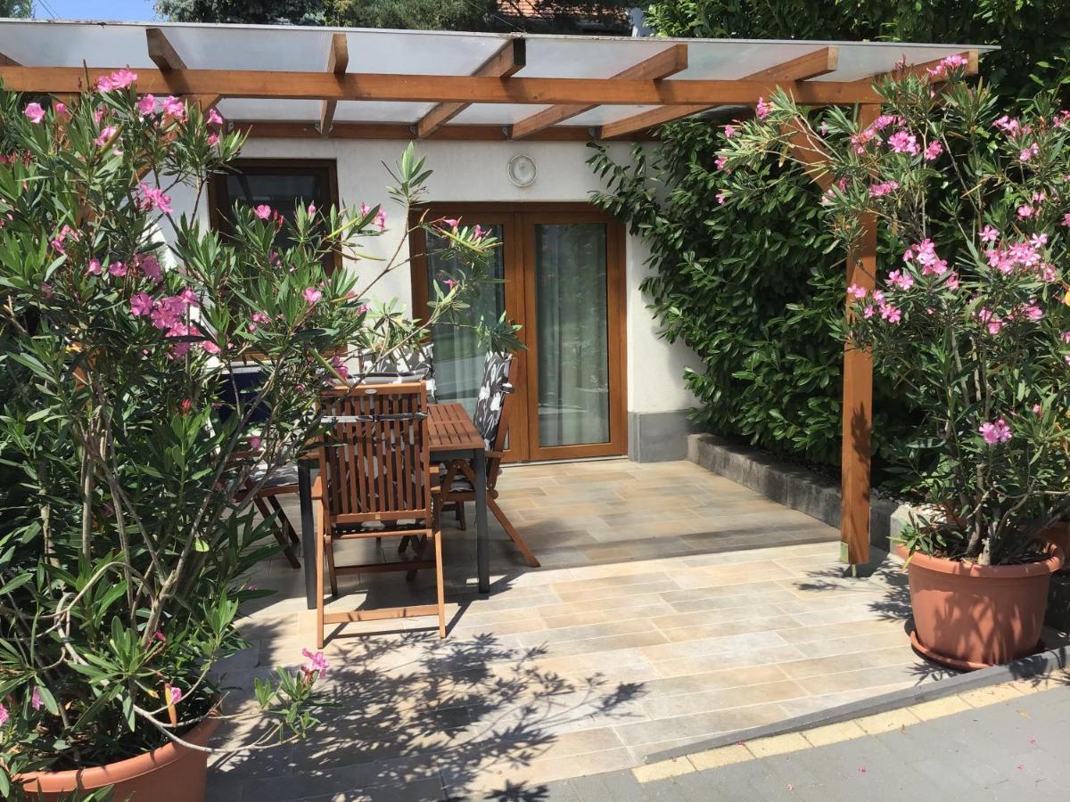 Dravecz Apartman Balatonlelle Εξωτερικό φωτογραφία