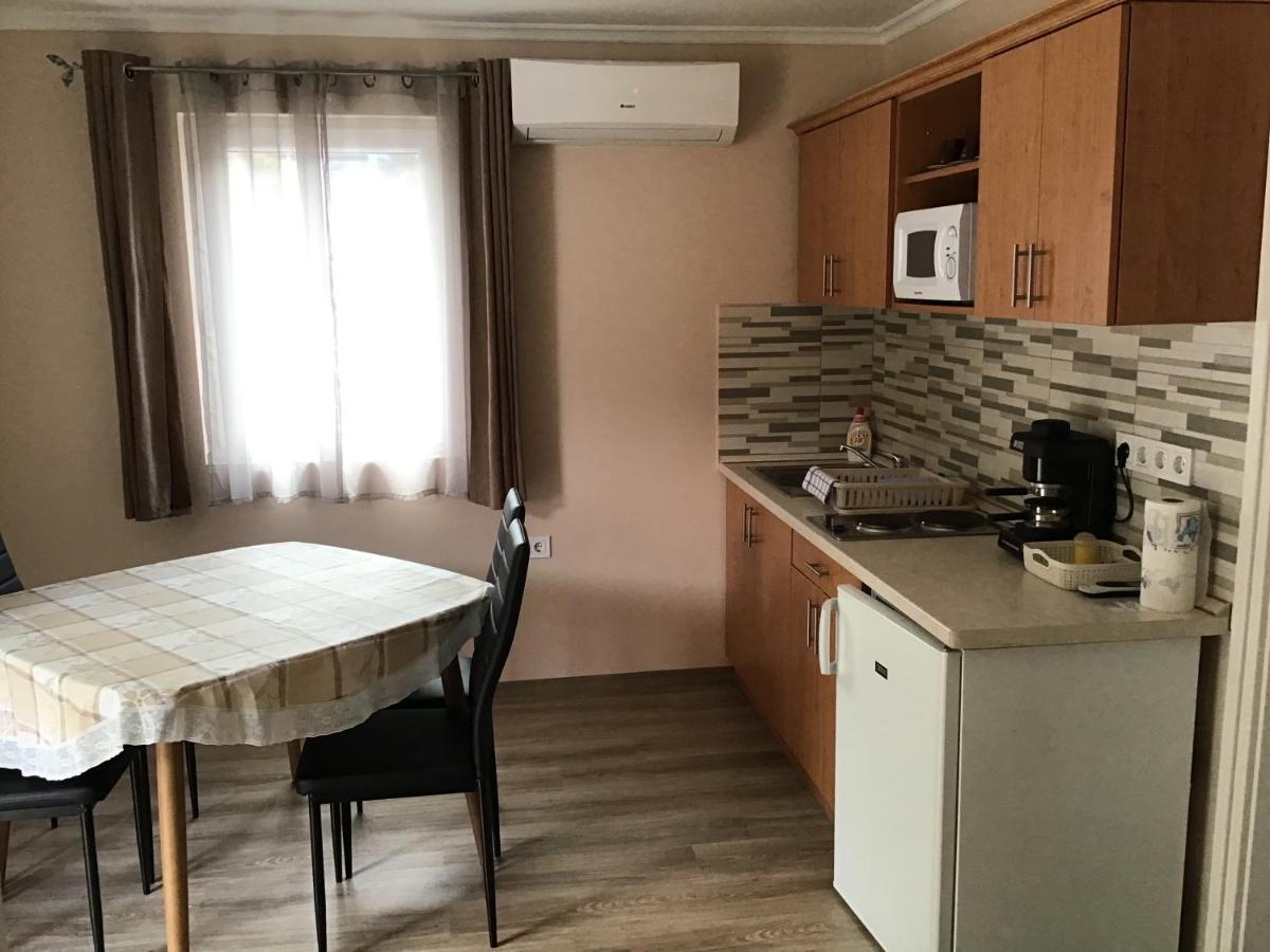 Dravecz Apartman Balatonlelle Εξωτερικό φωτογραφία