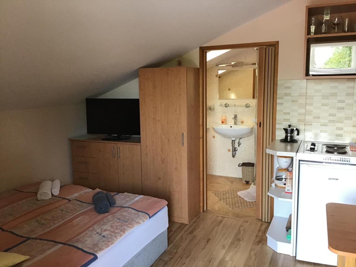Dravecz Apartman Balatonlelle Εξωτερικό φωτογραφία